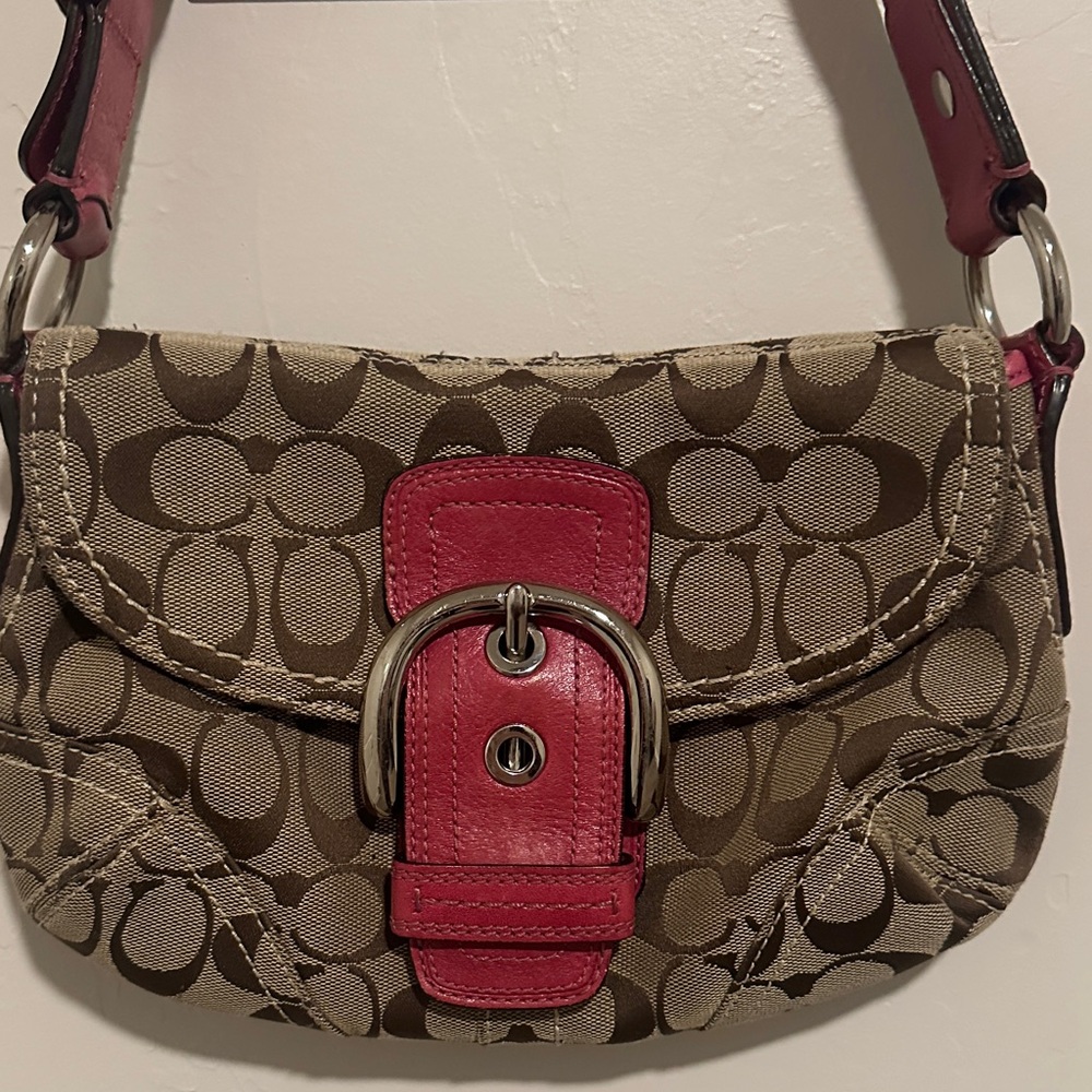 Vintage Coach Soho buckle shoulder bag pink